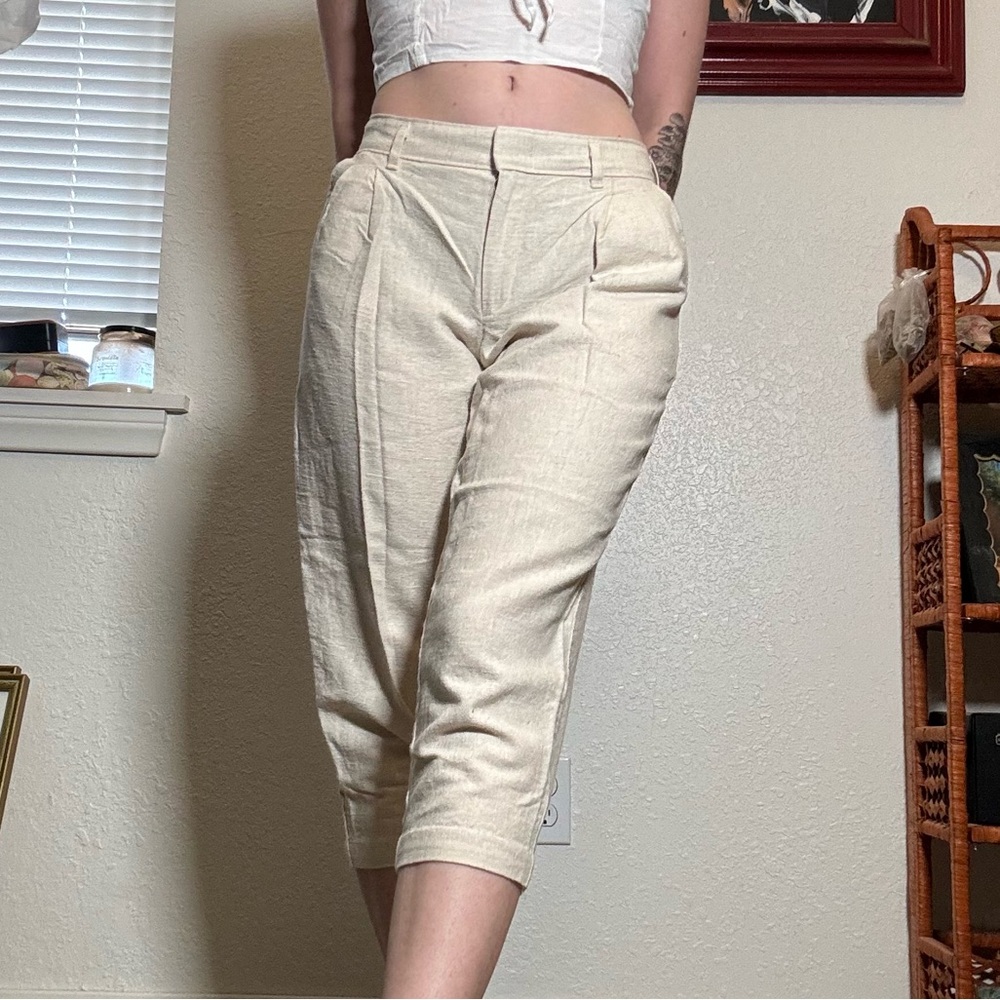 Linen Capris - Picture 2 of 7